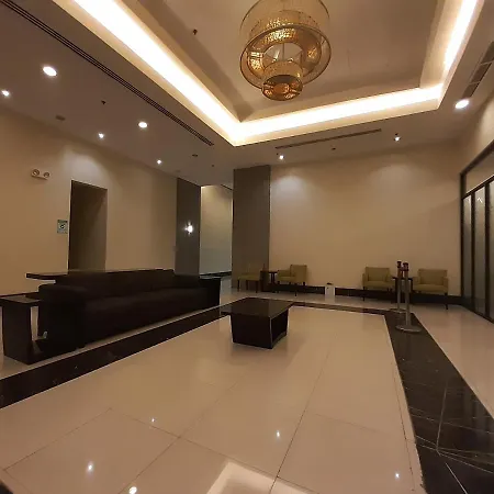 Oyo 758 Yuri Condotel Pioneer Woodlands