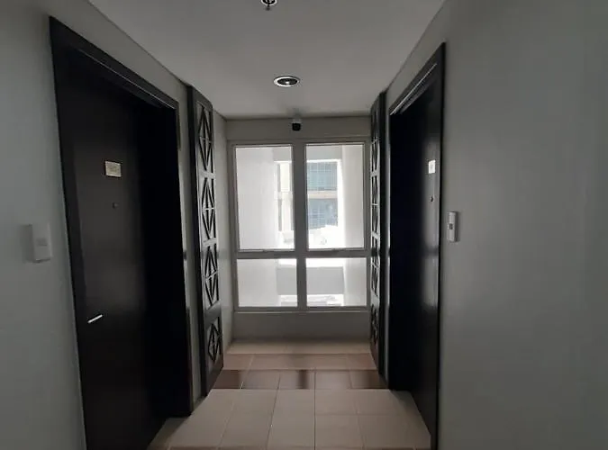 Yuri Condotel * Manila